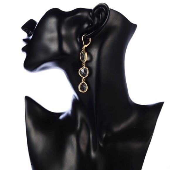 3 Crystal Dangle Drop Earrings Gray Blush - Picture 2 of 7